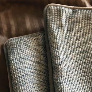 Set of 2 sky blue throw pillow cases